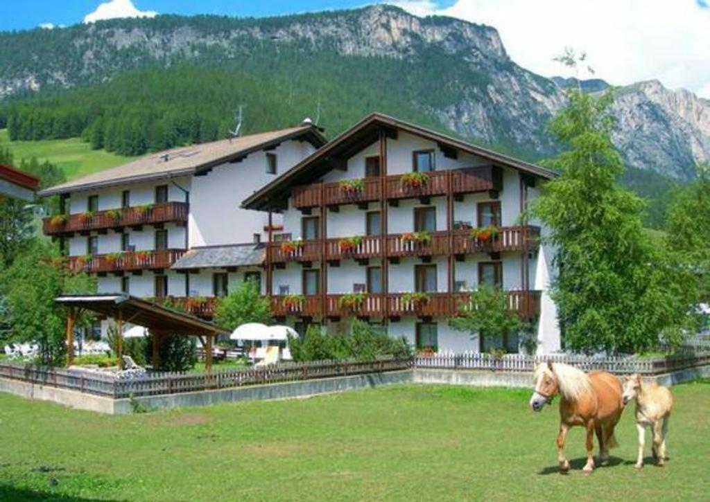 Appartamenti Astoria La Villa La Villa  Exteriör bild
